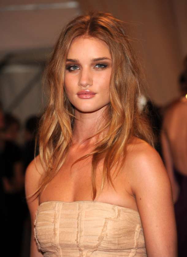Rosie-Huntington-Whiteley-Met-Gala.jpg