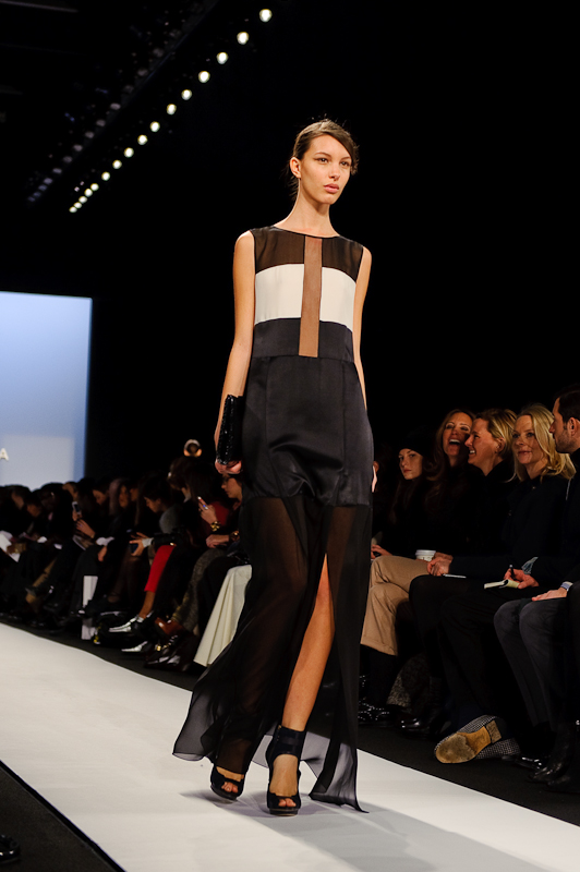 BCBG_MBFW_FW12_JKratochvil_9083
